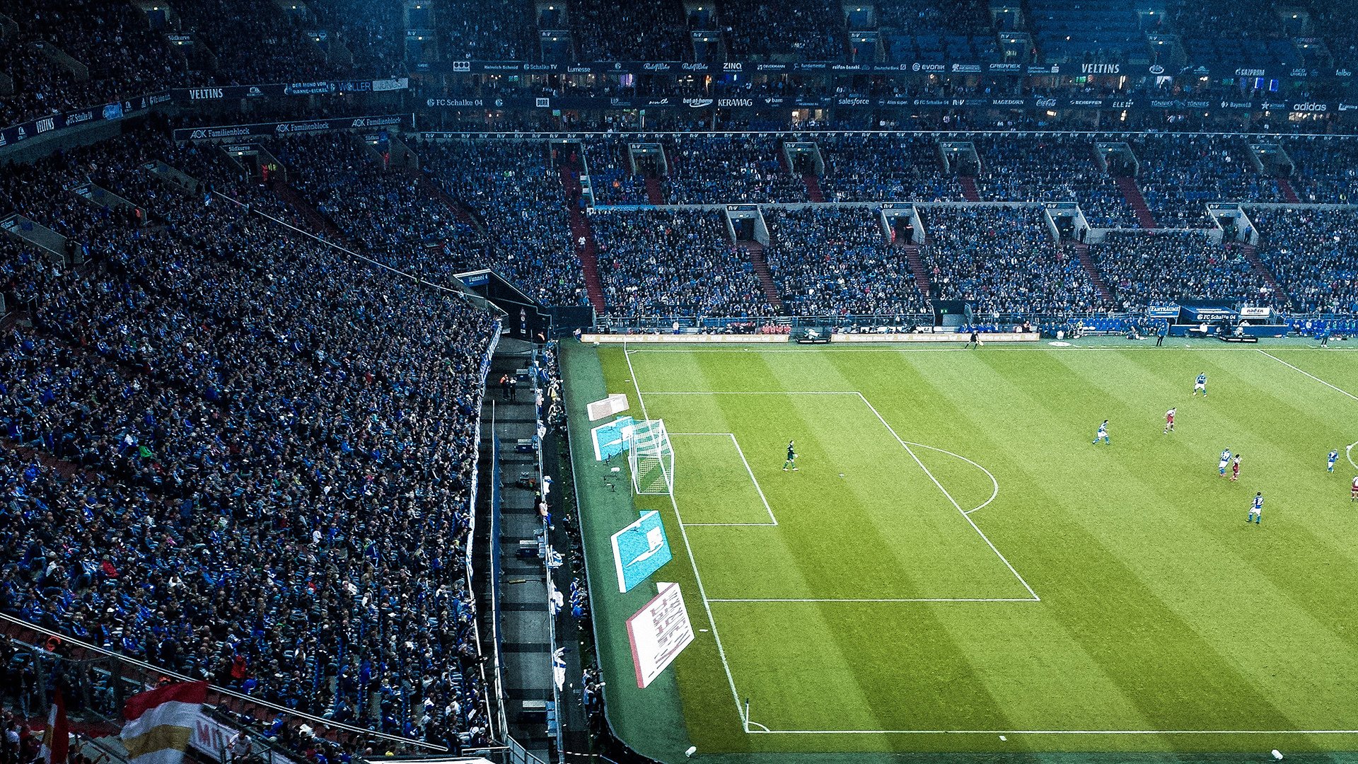 荷兰队在欧洲预赛中持续表现优异，有望提前晋级