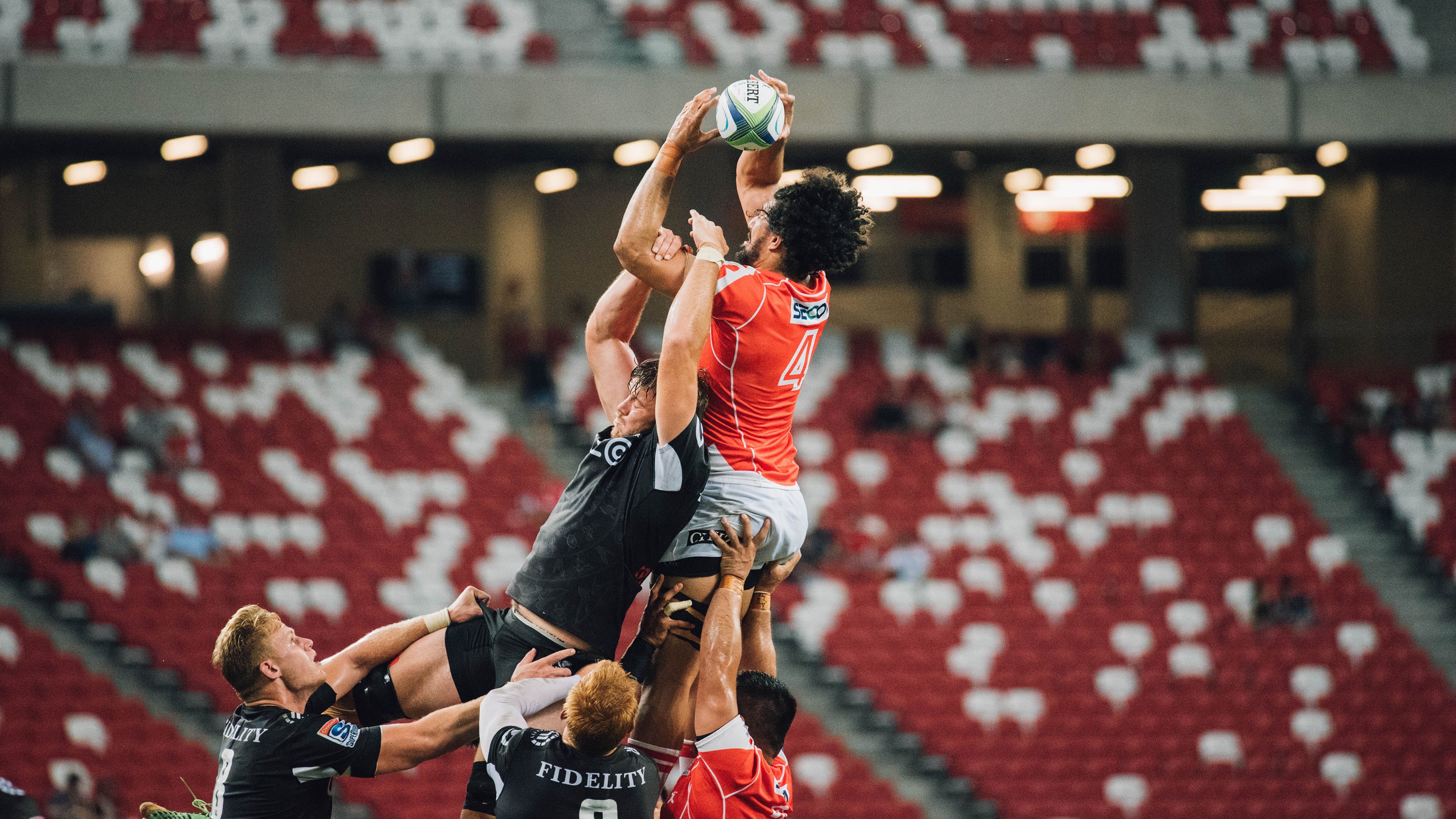 _城市高空跳绳比赛：极限运动的视觉盛宴_，高空跳绳视频